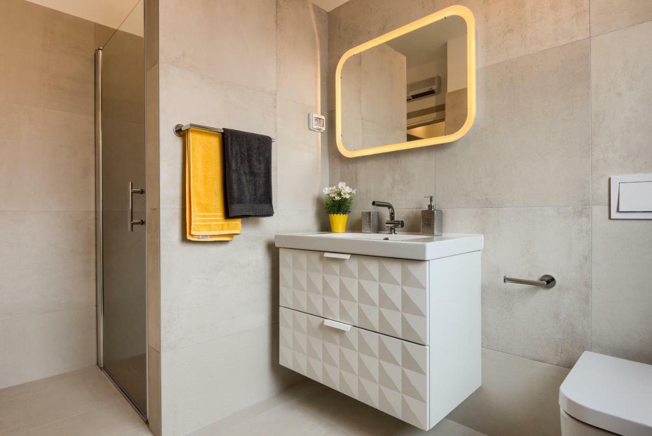 Apartments Dream In Arena 2 Pula Center Free Parking Exterior foto